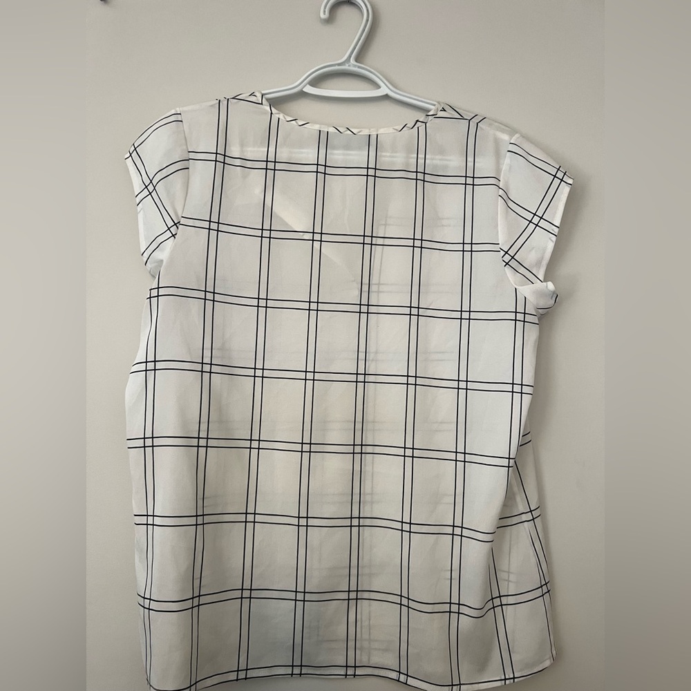 Black and white striped blouse - Picture 3 of 3